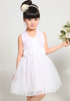 杭州童裝特價批發(fā) 2012新品童裝現(xiàn)貨上市，聚焦服裝服飾市場